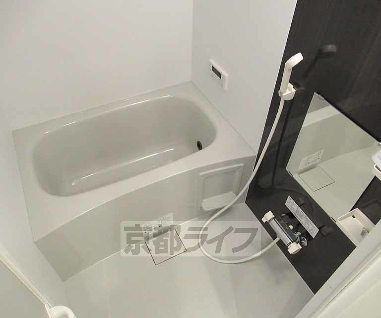 バス・シャワールーム　ゆったりくつろげるバスルーム