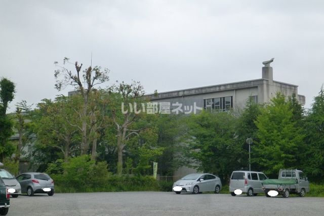 小学校　龍ケ崎市立松葉小学校（小学校）まで956m