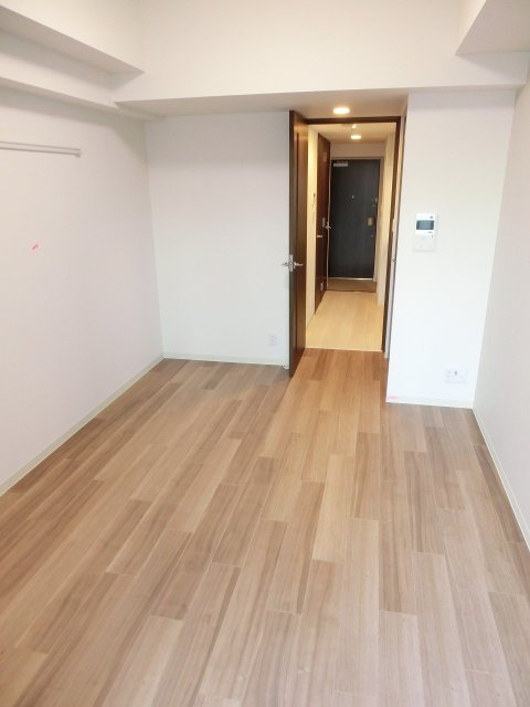 居室・リビング　同物件別号室の写真です。