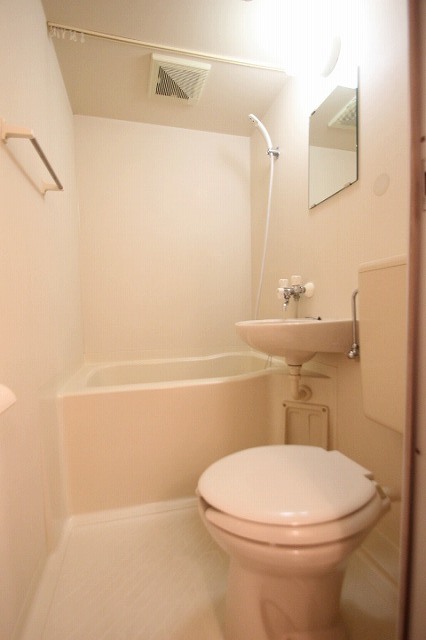 バス・シャワールーム　同物件別号室