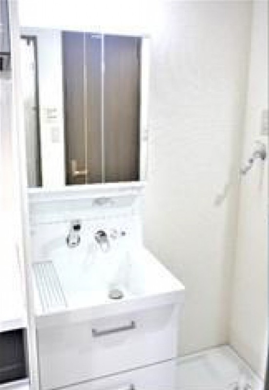 洗面設備　※同仕様写真含む