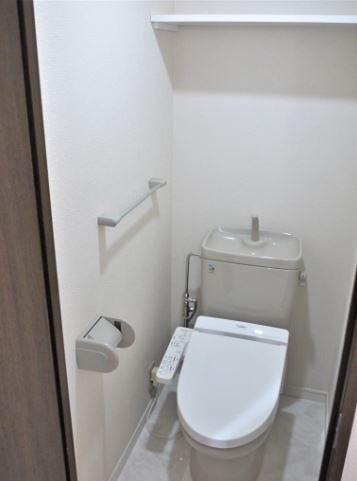 トイレ　※同仕様写真含む