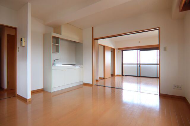 居室・リビング　※別室の参考写真の為、現況優先です。