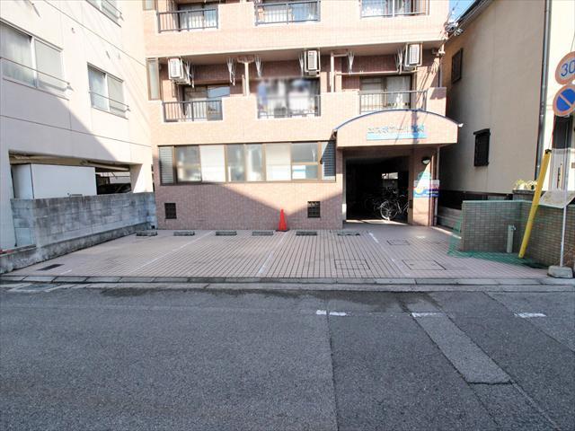 その他　松山市萱町　エスポアール萱町　駐車場