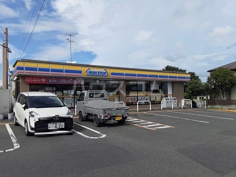 コンビニ　ミニストップ　桜台本町店（コンビニ）まで1938m