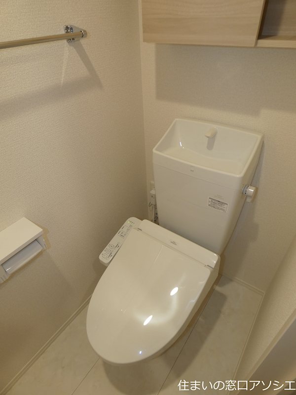 トイレ　ウォシュレット便座