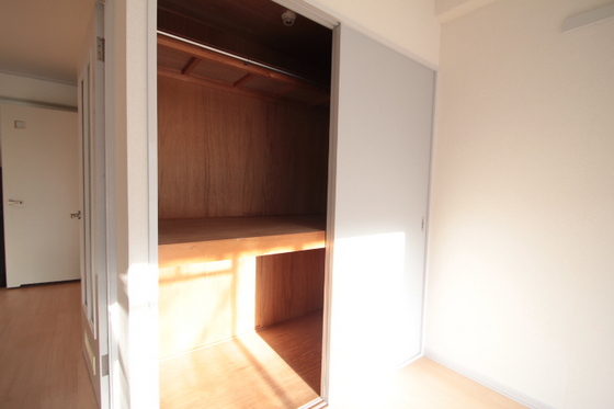 収納　※別部屋の写真です