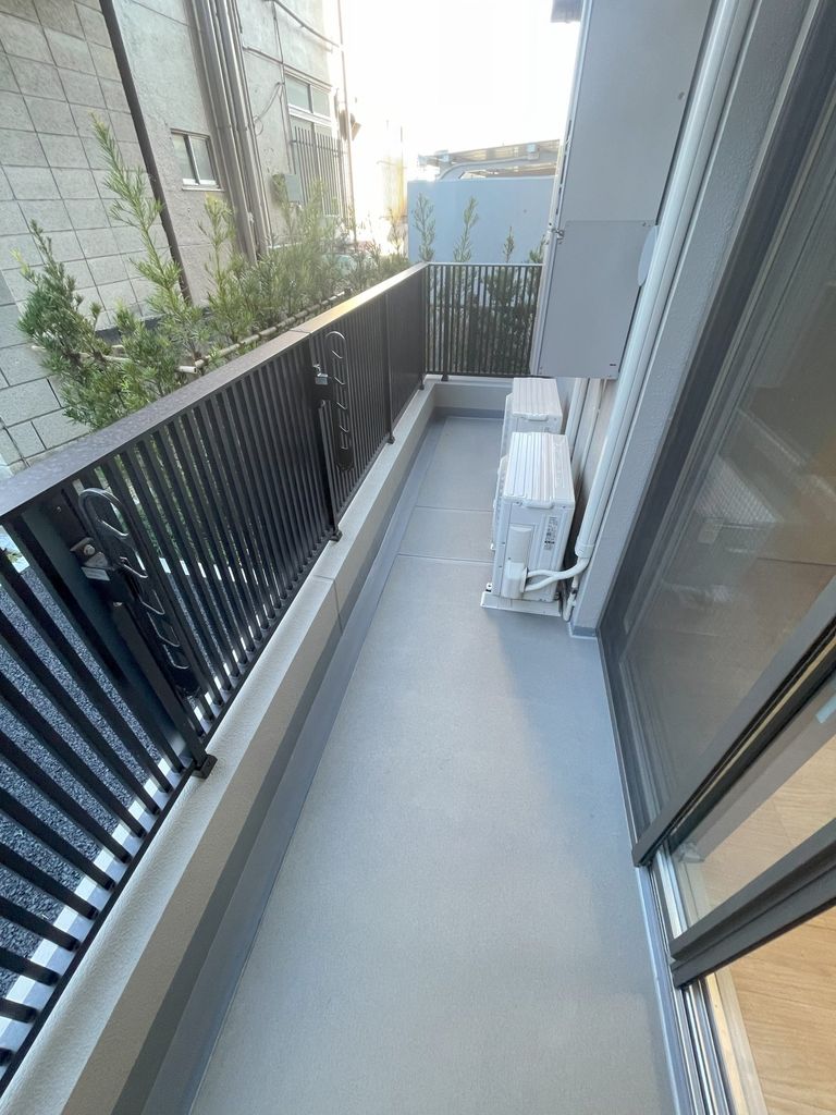 バルコニー　バルコニー
