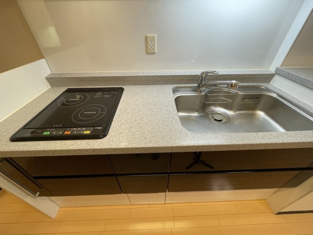 キッチン　(参考)同マンション同間取り他部屋の写真