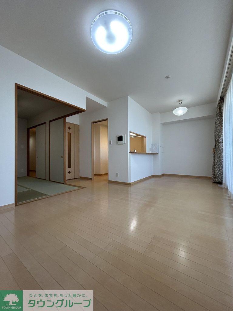 その他部屋・スペース　和室間仕切り解放時約17.7帖、照明/カーテンは性能保証除外