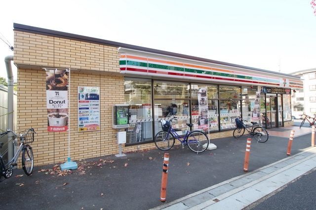 コンビニ　セブンイレブン横浜みたけ台店（コンビニ）まで439m