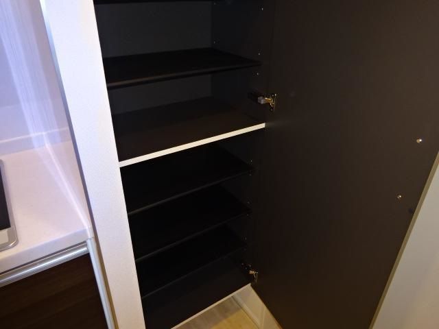 玄関　シューズボックス