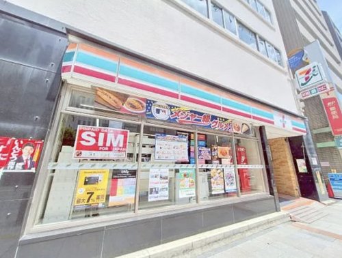 コンビニ　セブンイレブン 神田神保町2丁目店（コンビニ）まで145m