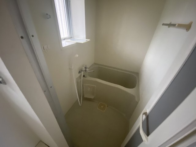 バス・シャワールーム　浴室乾燥付きで便利☆