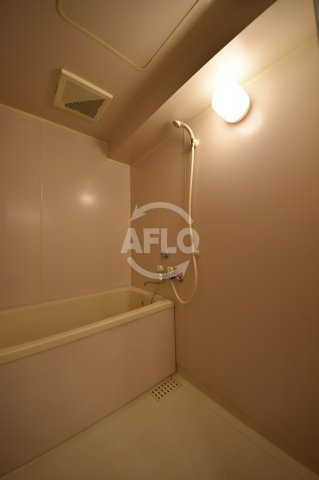 バス・シャワールーム　テン・フォーティー　バスルーム