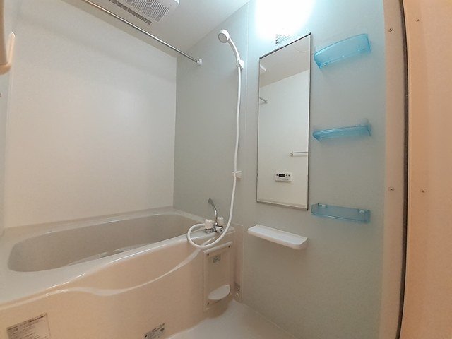 バス・シャワールーム　お風呂です