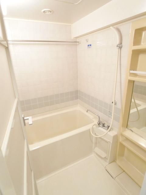 バス・シャワールーム　♪サッパリ爽快バスタイム！♪