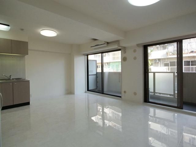 居室・リビング　♪白を基調とした素敵な空間♪