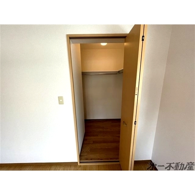 収納　ウォークインクローゼット