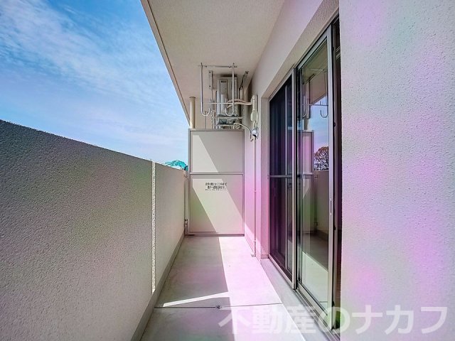 バルコニー　※同タイプの部屋写真です