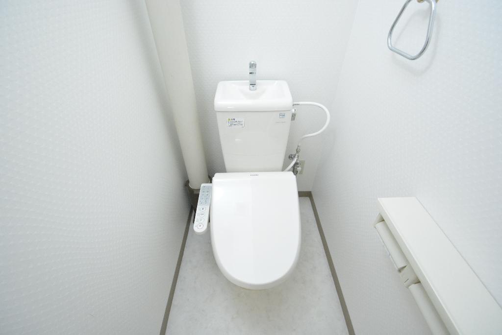 トイレ　シャワー付トイレ