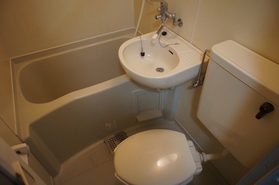 バス・シャワールーム　※他号室の写真です