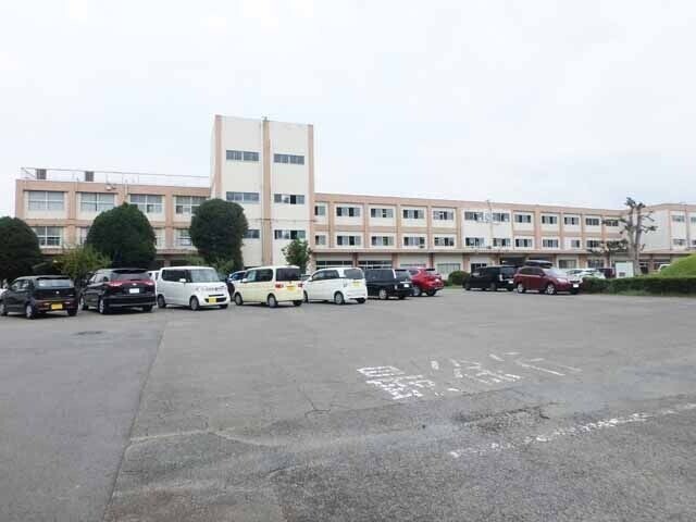 中学校　松阪市立嬉野中学校（中学校）まで1884m