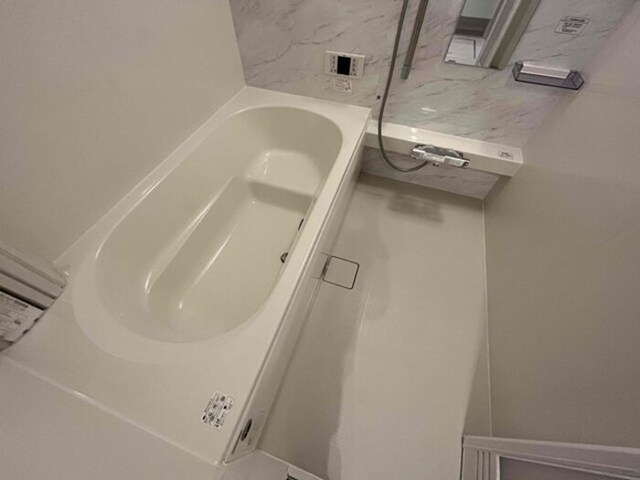 バス・シャワールーム　バスルーム