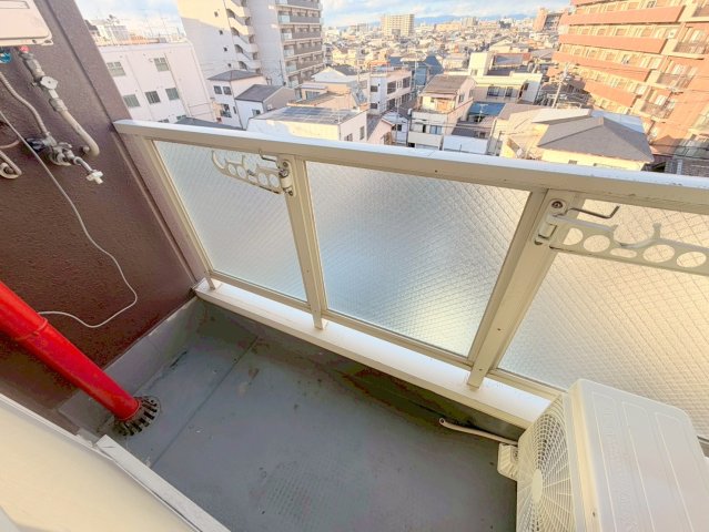 バルコニー　風通しの良いバルコニー。洗濯物もよく乾きそうです。