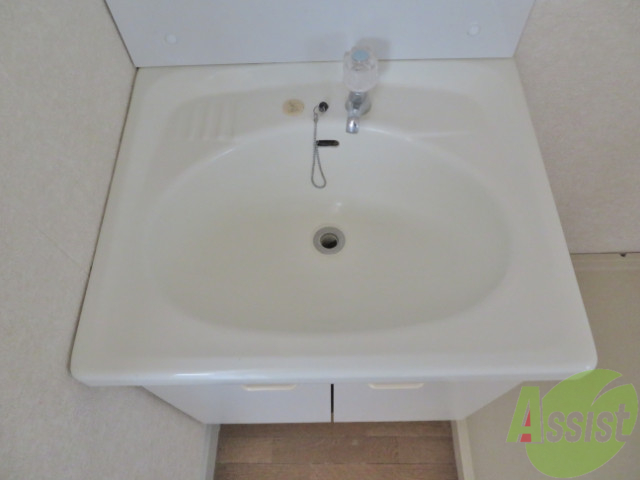 洗面設備　独立洗面台なので、朝の身支度もバッチリです。