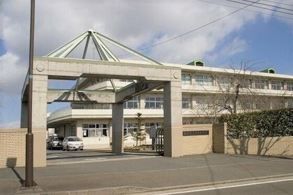 中学校　仙台市立高森中学校（中学校）まで1112m