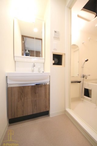 洗面設備　ララプレイス大阪福島プレッソ