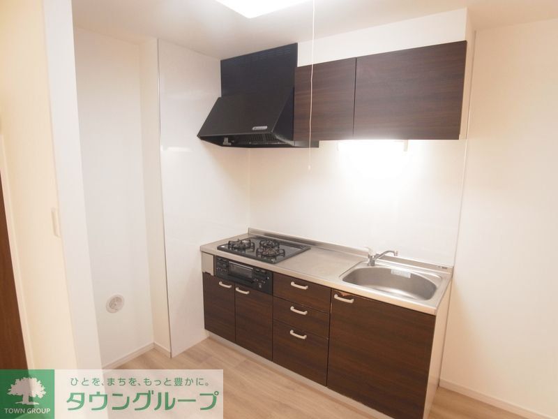 キッチン　便利な３口システムキッチン