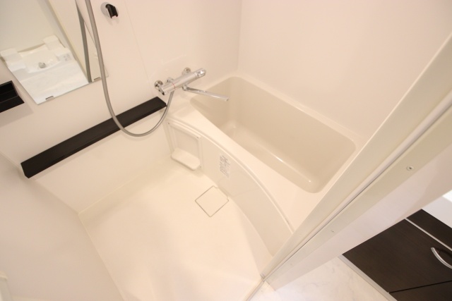 バス・シャワールーム　※別室の参考写真の為、現況優先です。