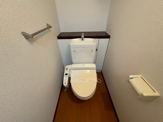 トイレ　※別部屋の写真です