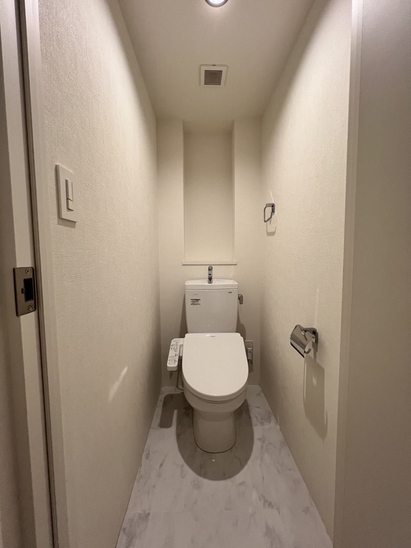 トイレ　反転タイプ