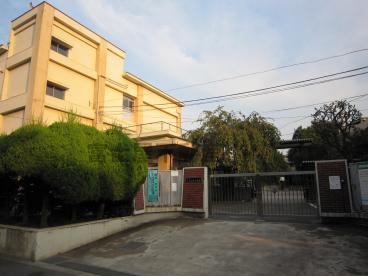 小学校　板橋区立北前野小学校（小学校）まで272m