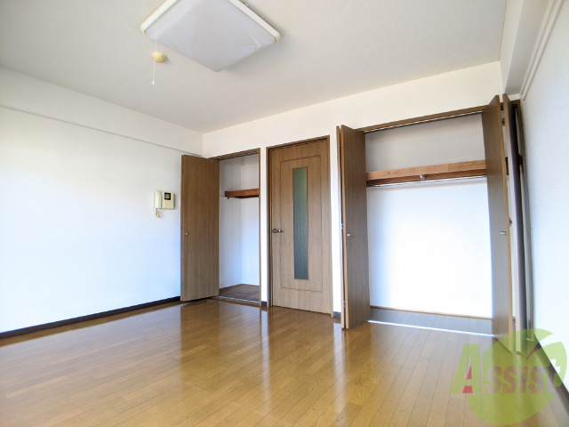 収納　クローゼット。荷物がたくさんあっても問題ないですね。