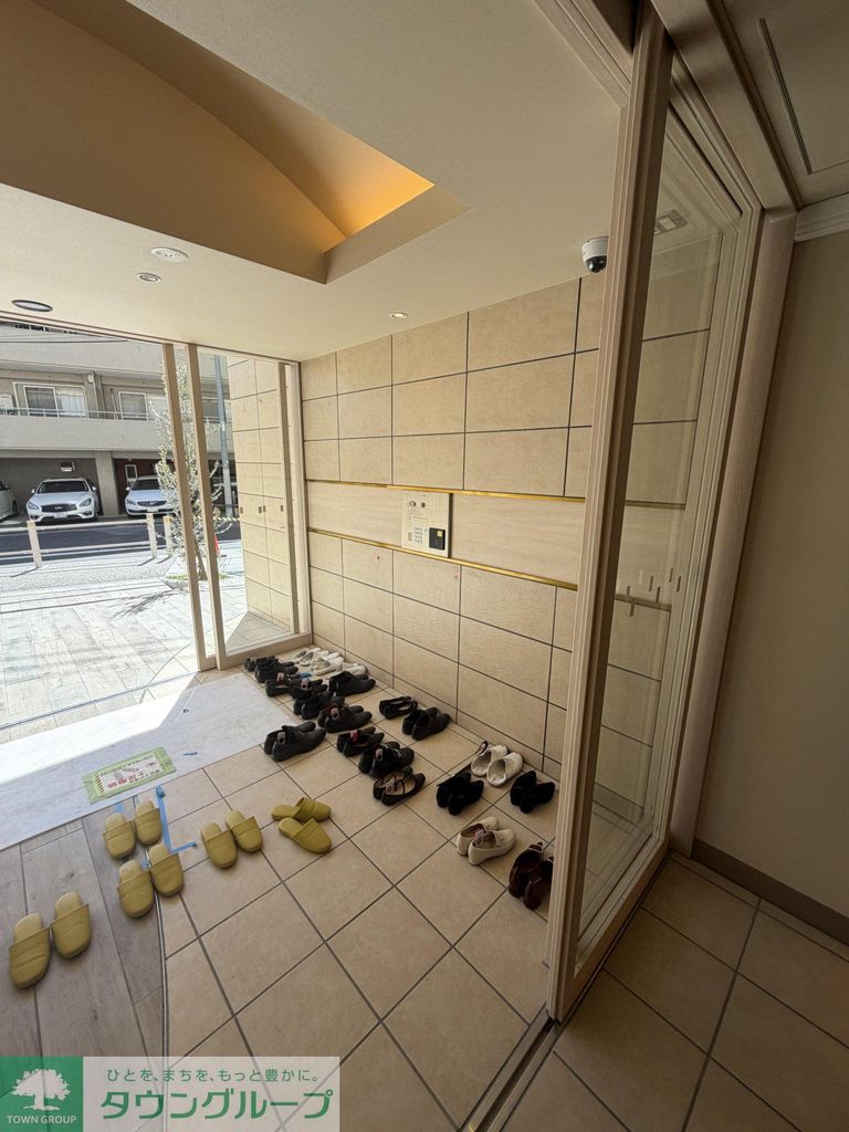 エントランス　駐車場