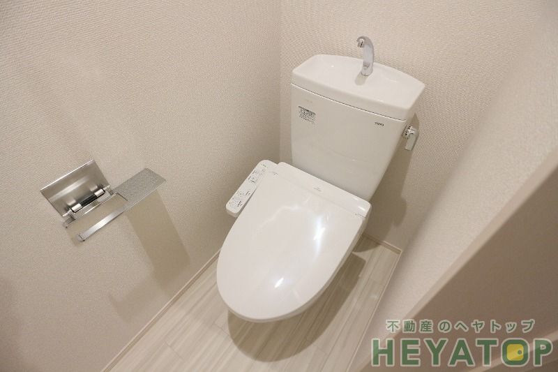 トイレ　温水洗浄便座