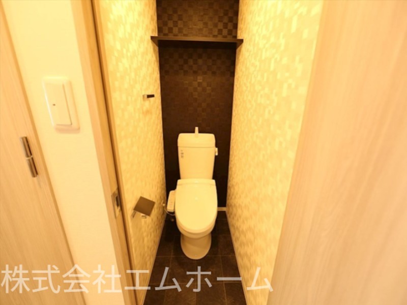 トイレ　温水洗浄暖房便座付トイレ