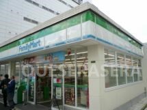 コンビニ　ファミリーマート天神橋六丁目店（コンビニ）まで80m