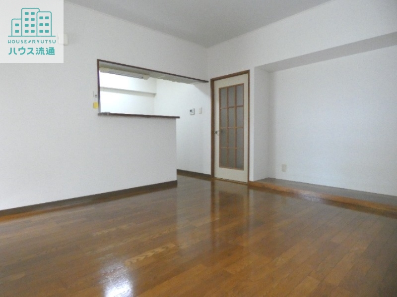 居室・リビング　※別号室の写真です