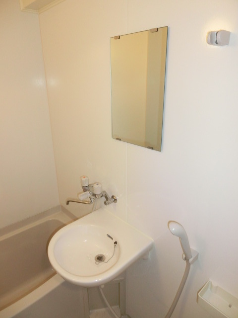 洗面設備　身支度には必要ですよね。