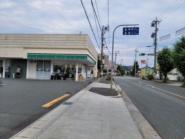 コンビニ　ローソンストア100 LS三河三谷店（コンビニ）まで1100m