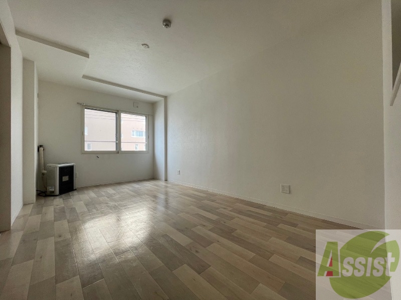 居室・リビング　広くてキレイなお部屋が広がっていて、充実した生活が送れそう。