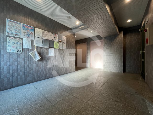 エントランス　リーガル塚本II　エントランス