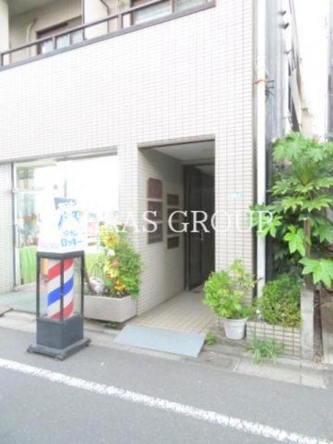 ロビー　入口部分