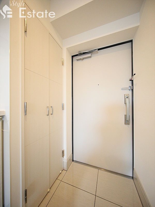 玄関　同仕様内装