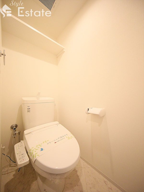 トイレ　同仕様内装